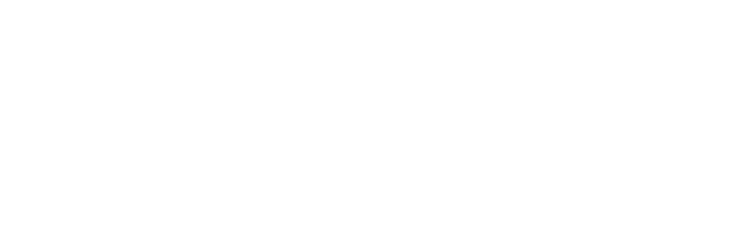 Weißer handgeschriebener Text in Großbuchstaben auf schwarzem Hintergrund lautet "Atelier for Food PHOTOGRAPHY" und hebt Kreativität in Foodfotografie und Rezeptentwicklung hervor.